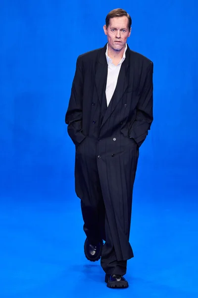 Look 31